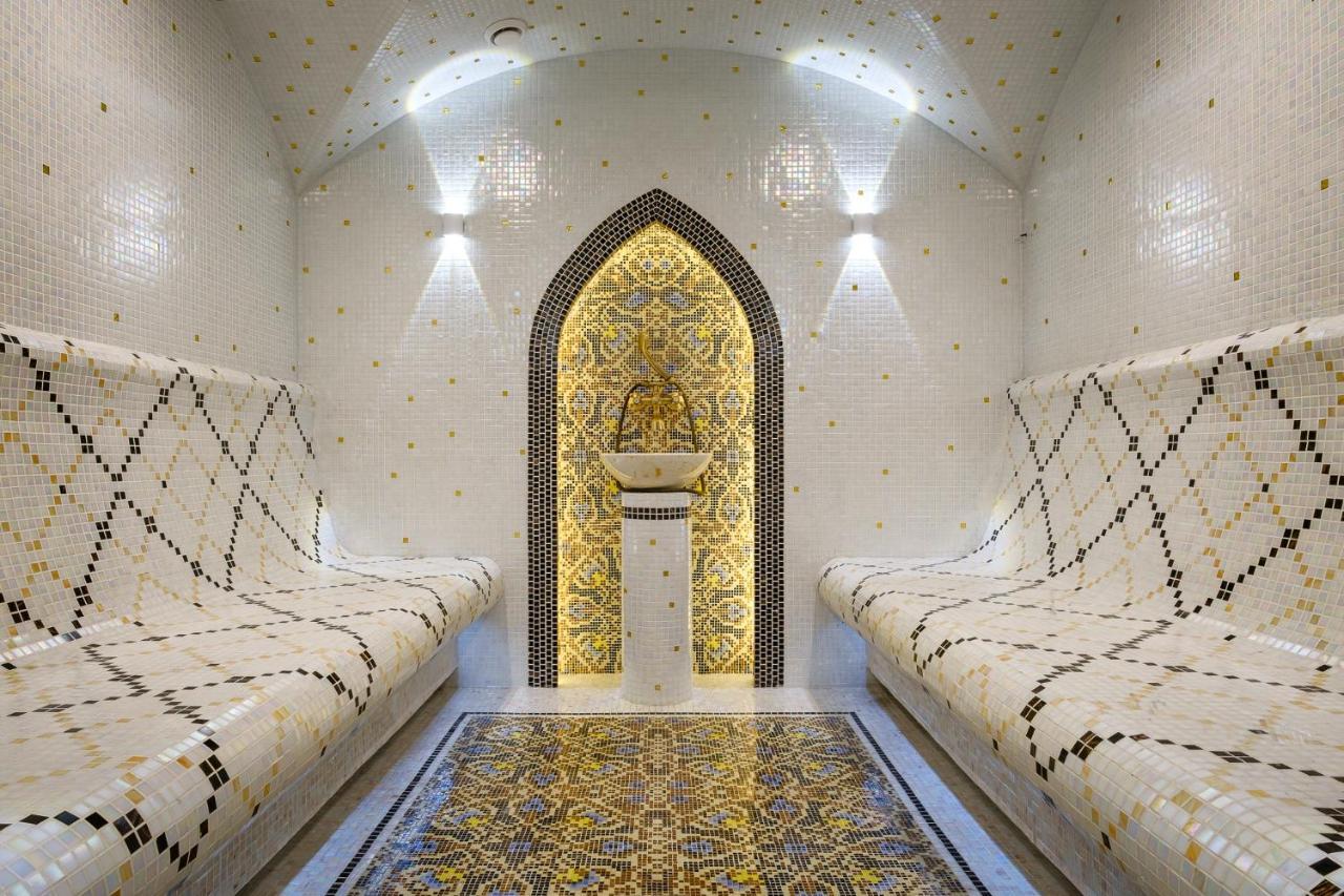 Grand Mildom Hotel Алма Ата Екстериор снимка