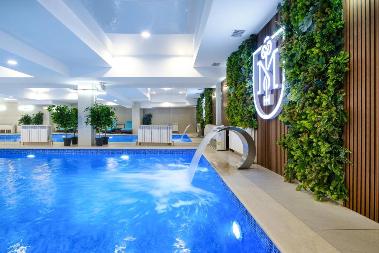 Grand Mildom Hotel Алма Ата Екстериор снимка