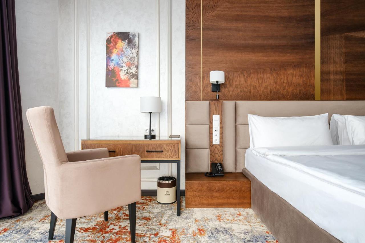 Grand Mildom Hotel Алма Ата Екстериор снимка