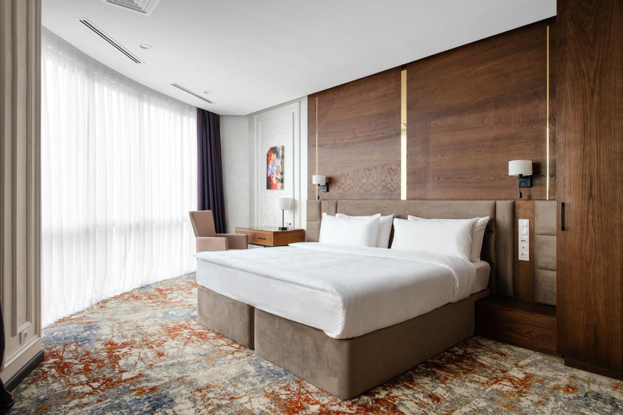 Grand Mildom Hotel Алма Ата Екстериор снимка