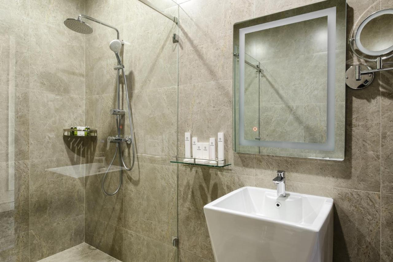 Grand Mildom Hotel Алма Ата Екстериор снимка