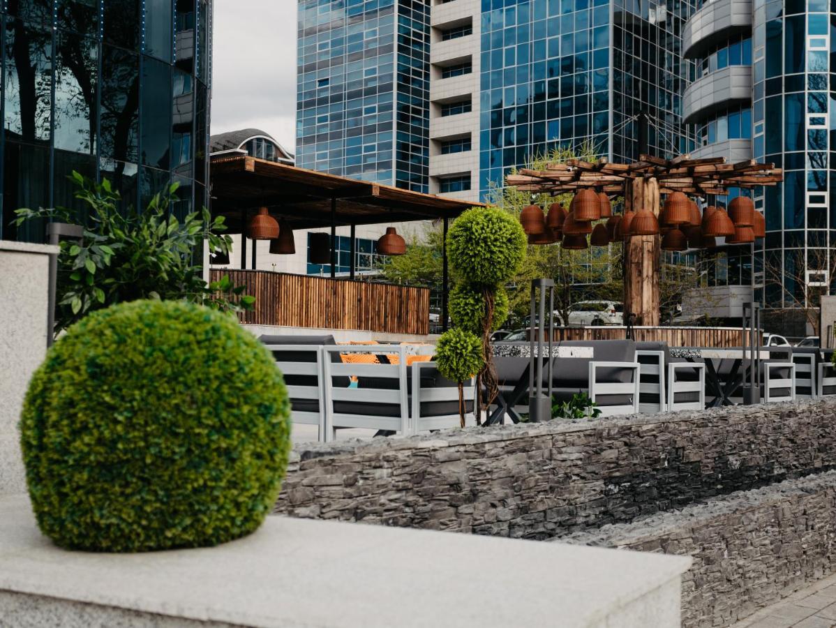 Grand Mildom Hotel Алма Ата Екстериор снимка